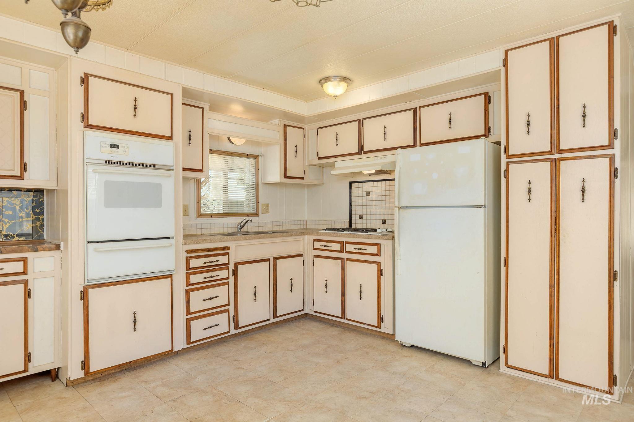 10630 W Macaw Lane Property Photo 9