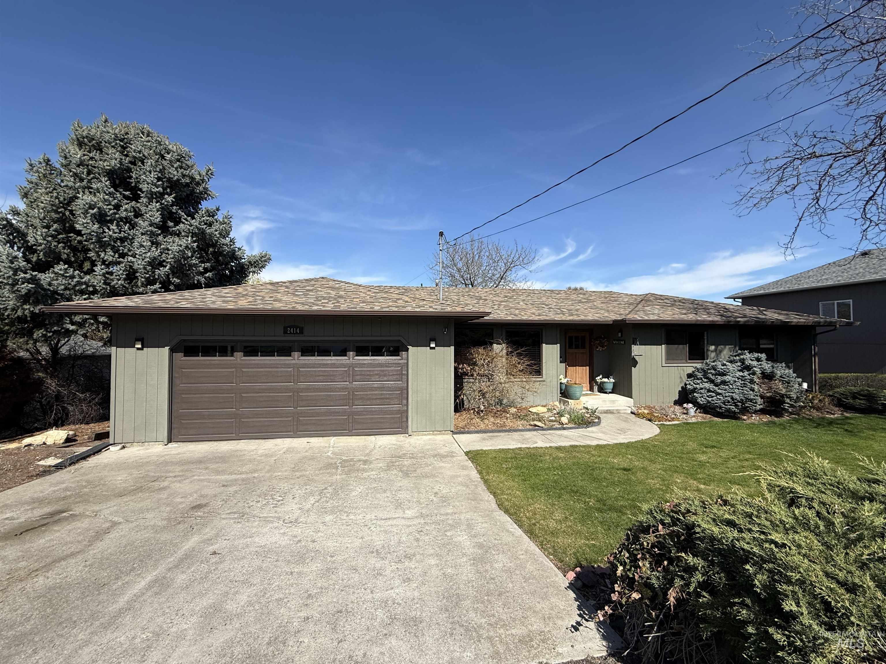 2414 Linda Lane Property Photo 1