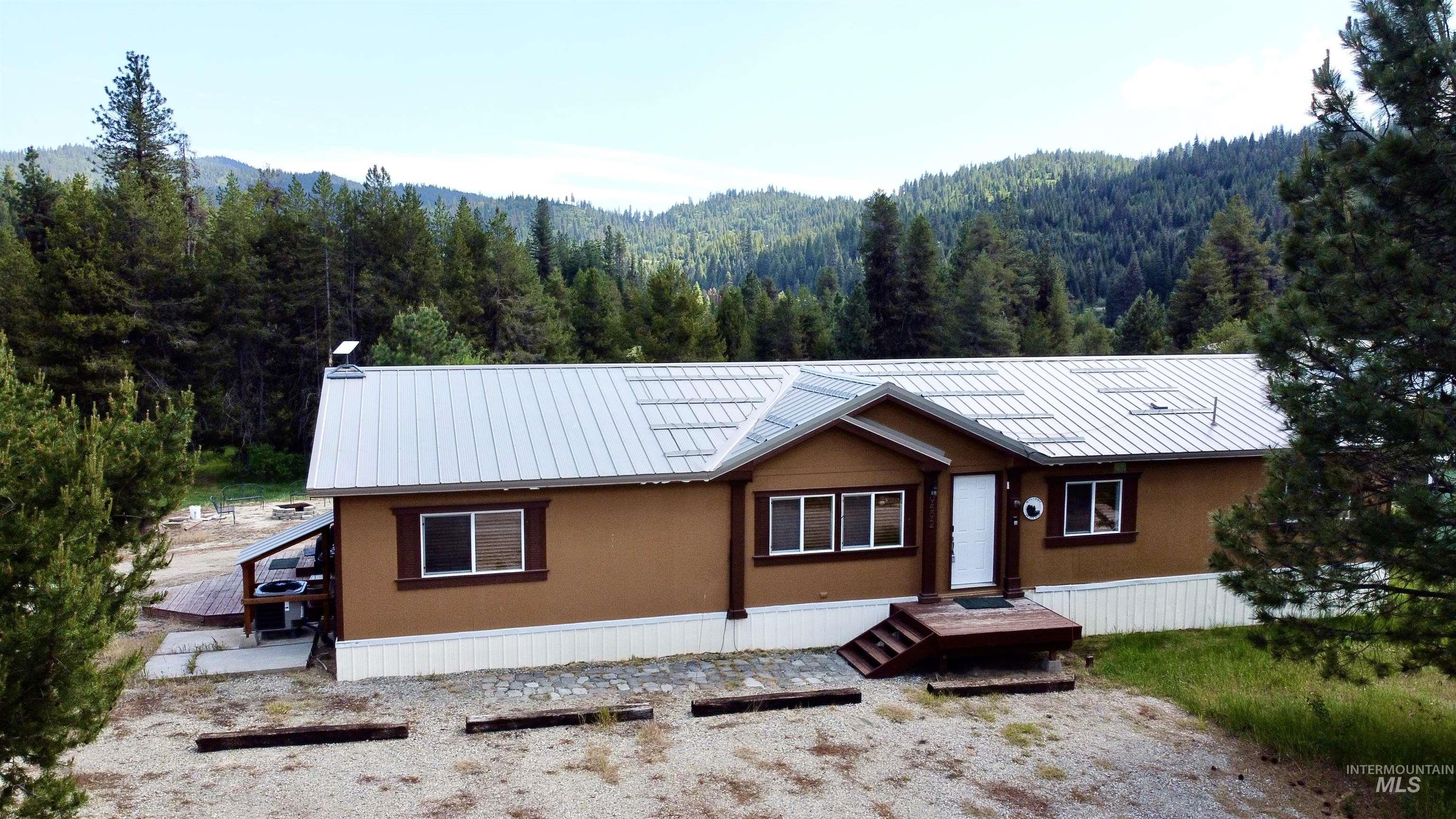 9592 Packer John Rd Property Photo 1