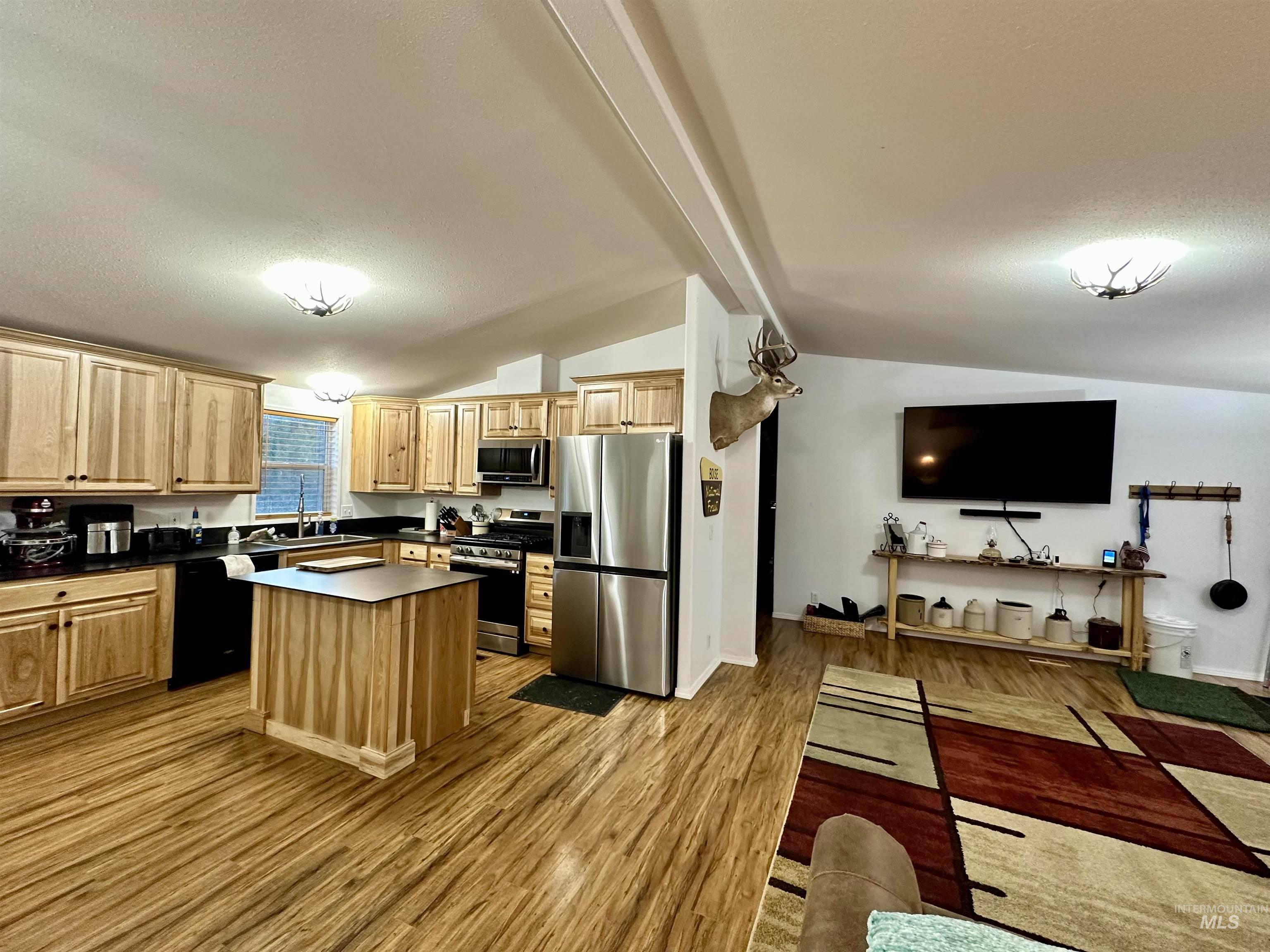 9592 Packer John Rd Property Photo 5