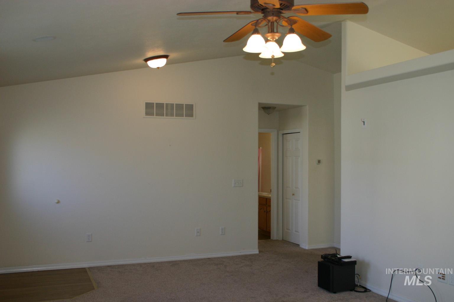 723 Raindrop Dr. Property Photo 9