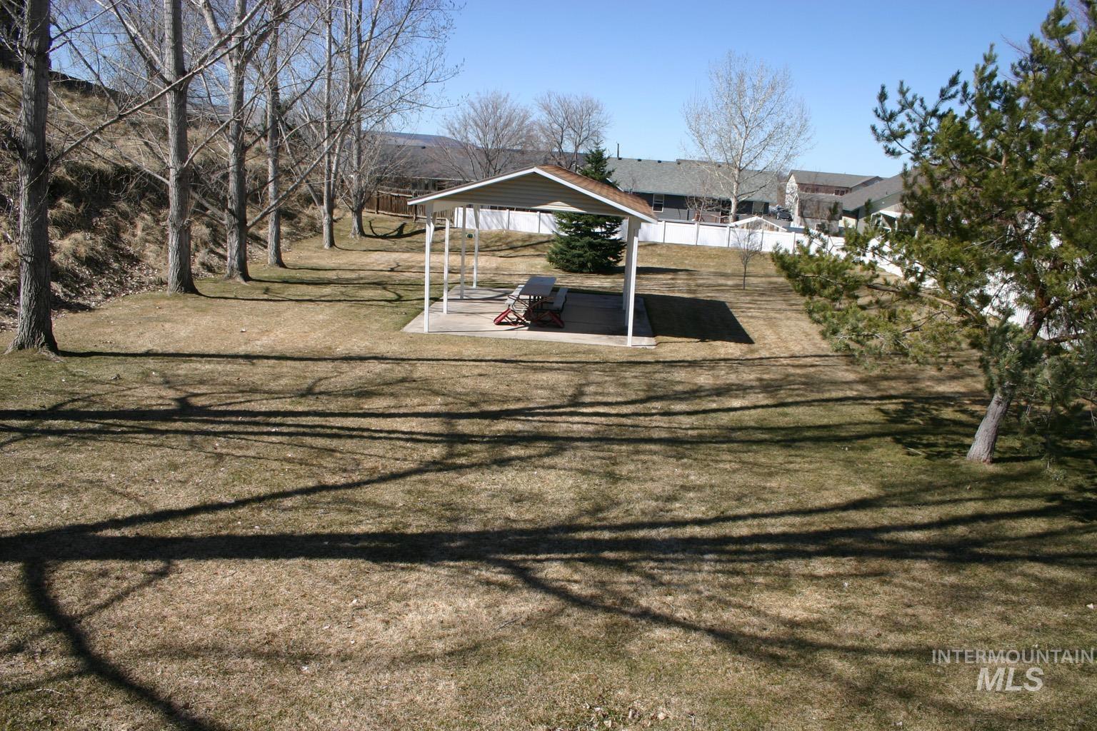 723 Raindrop Dr. Property Photo 25