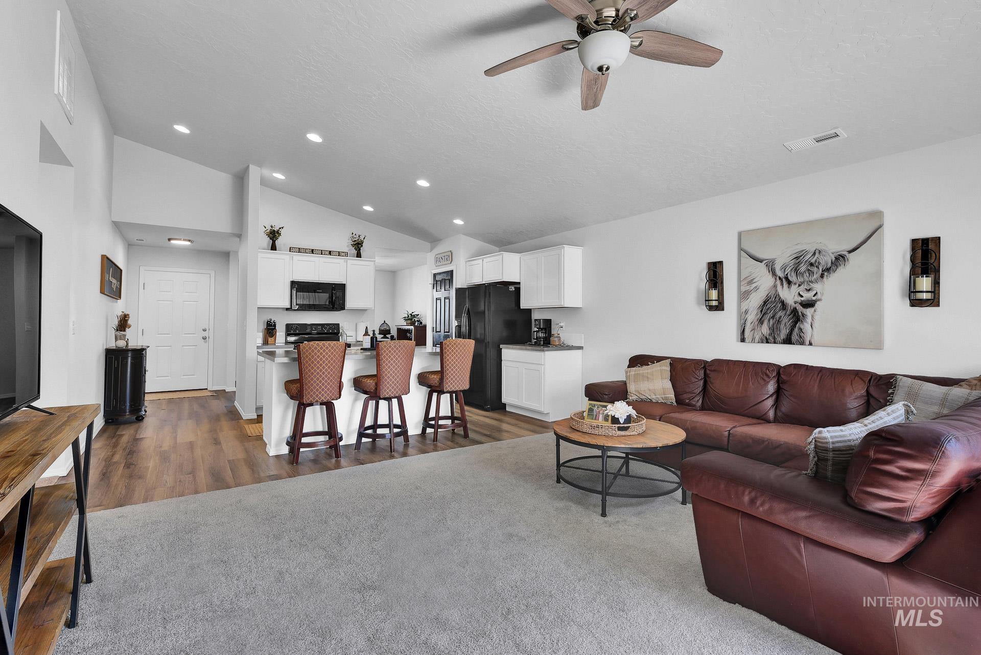 345 W Striped Owl St Property Photo 6