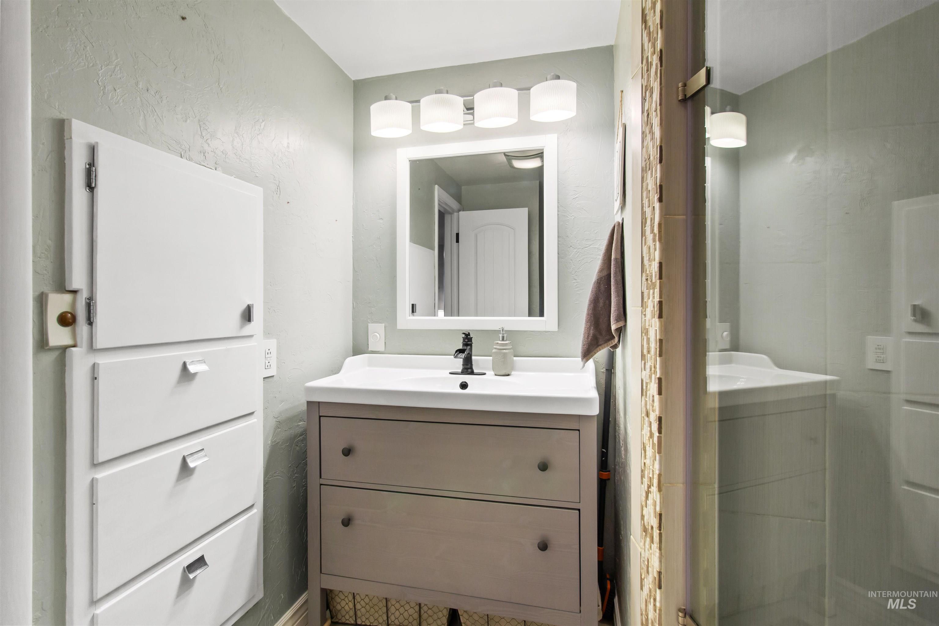 284 Heyburn W. Property Photo 24