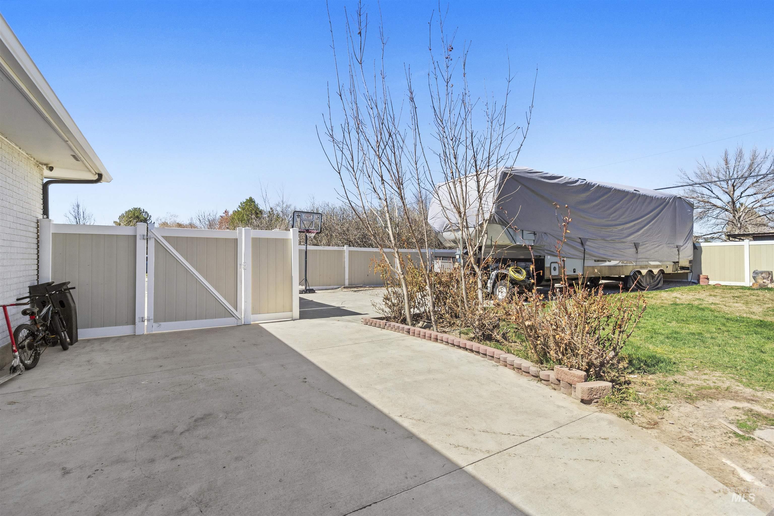 284 Heyburn W. Property Photo 46