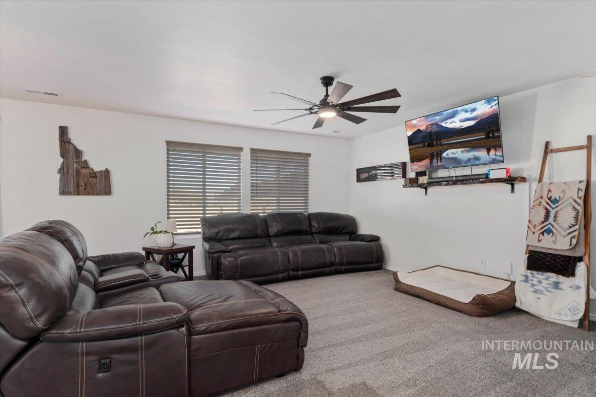 12362 Amorica St Property Photo 10