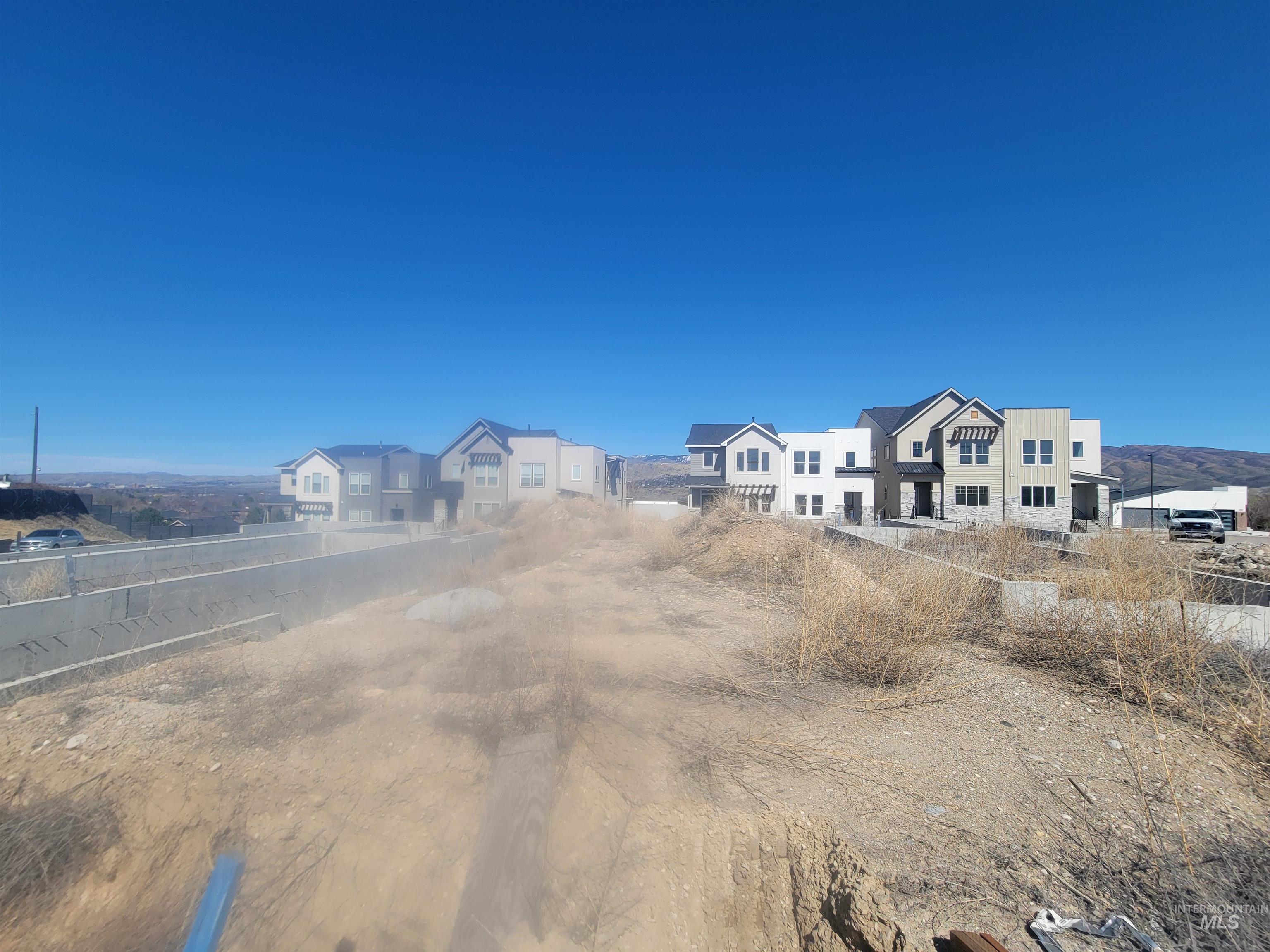 1213 E Echelon Ridge Ln Property Photo 1