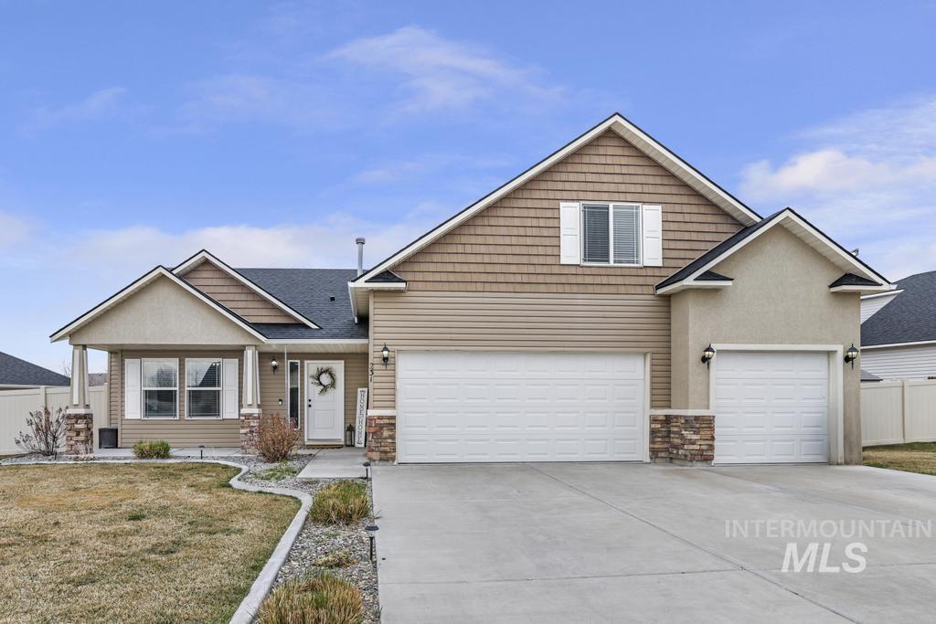 231 Glacier Meadows Way Property Photo 1