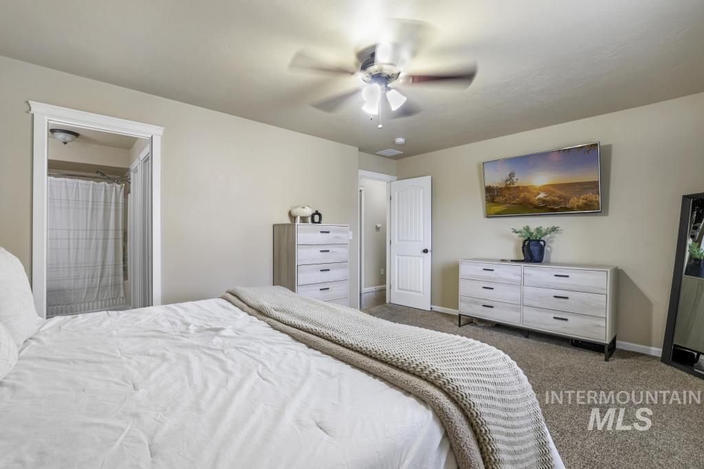 231 Glacier Meadows Way Property Photo 16