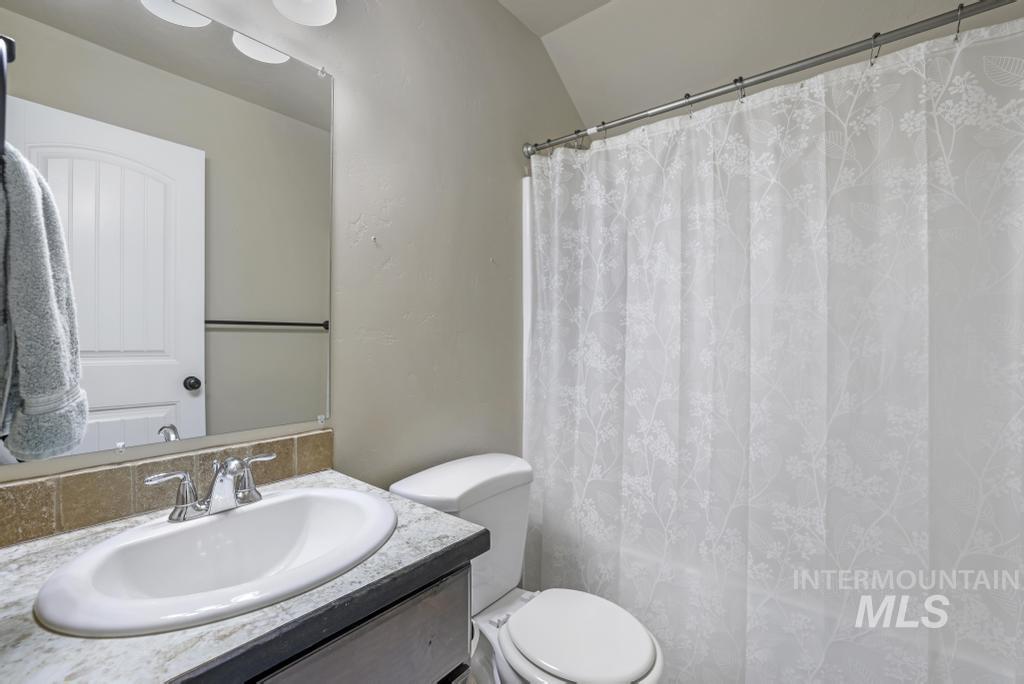 231 Glacier Meadows Way Property Photo 23