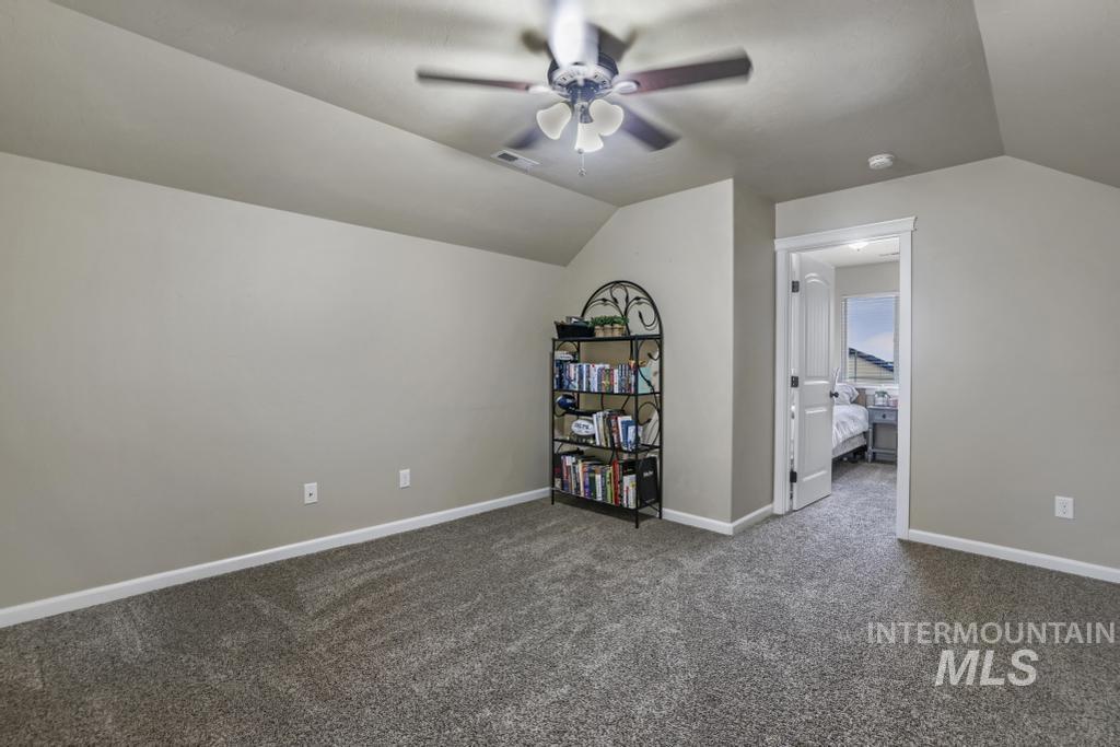 231 Glacier Meadows Way Property Photo 25
