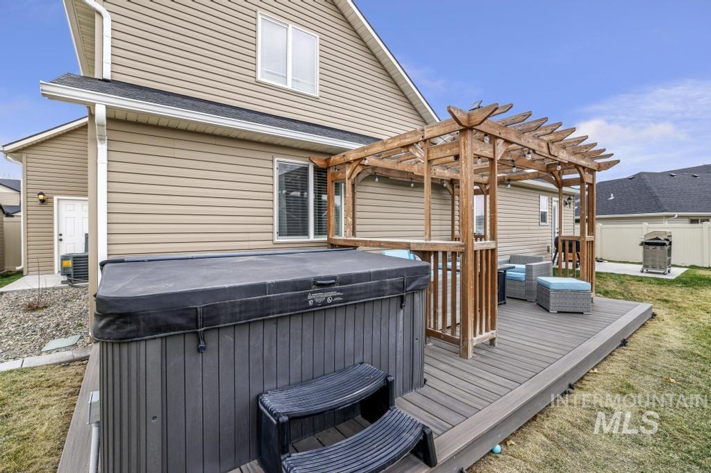 231 Glacier Meadows Way Property Photo 28