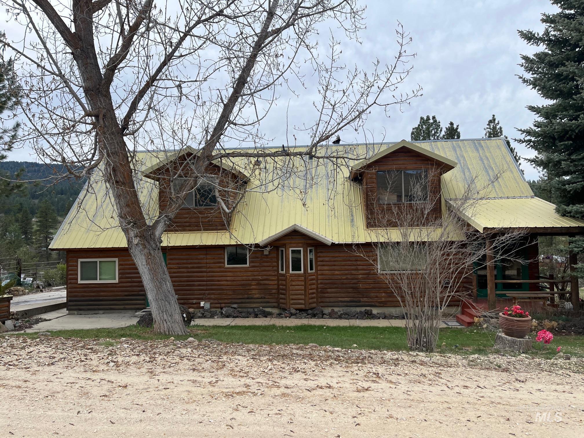 94 Clear Creek Dr Property Photo 1
