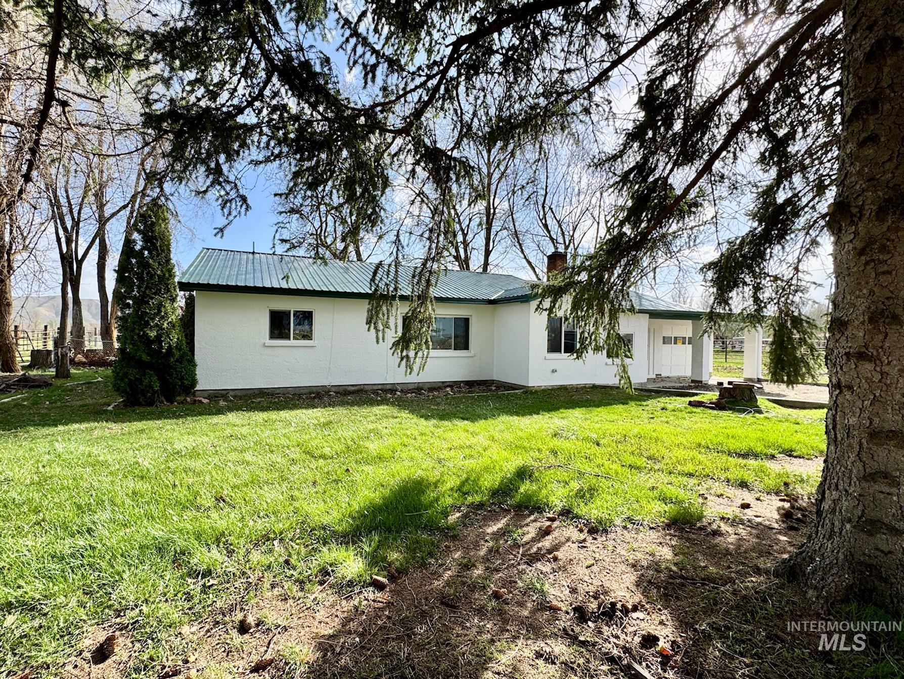 Picture of 2435 Schiller Rd