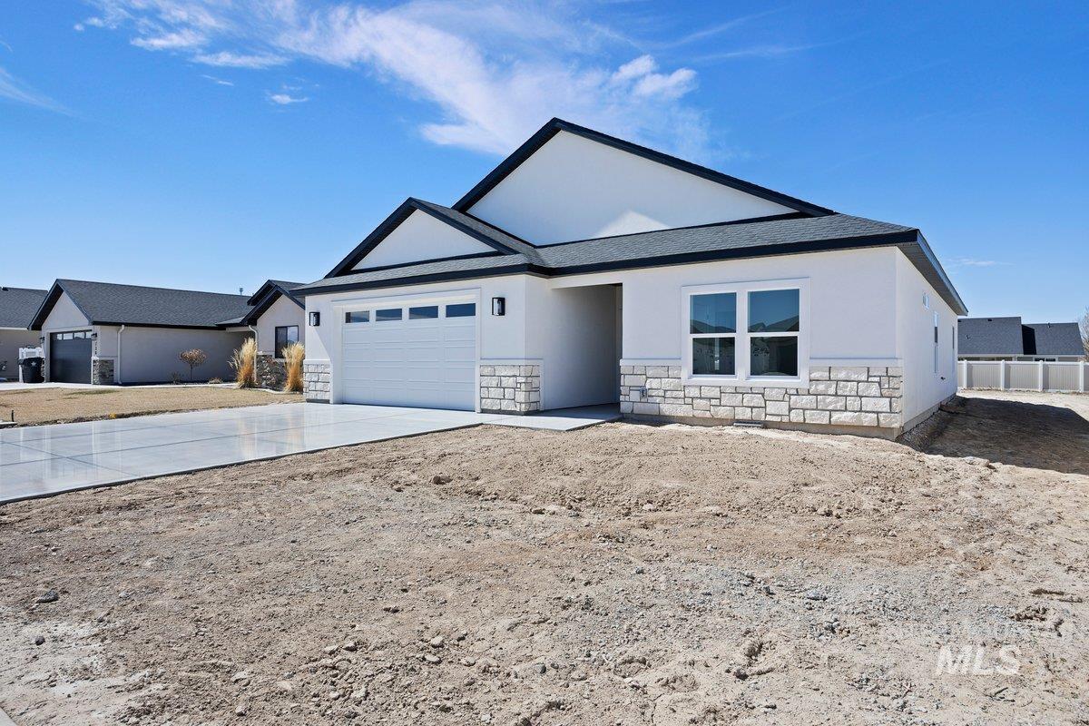720 Irene Property Photo 2