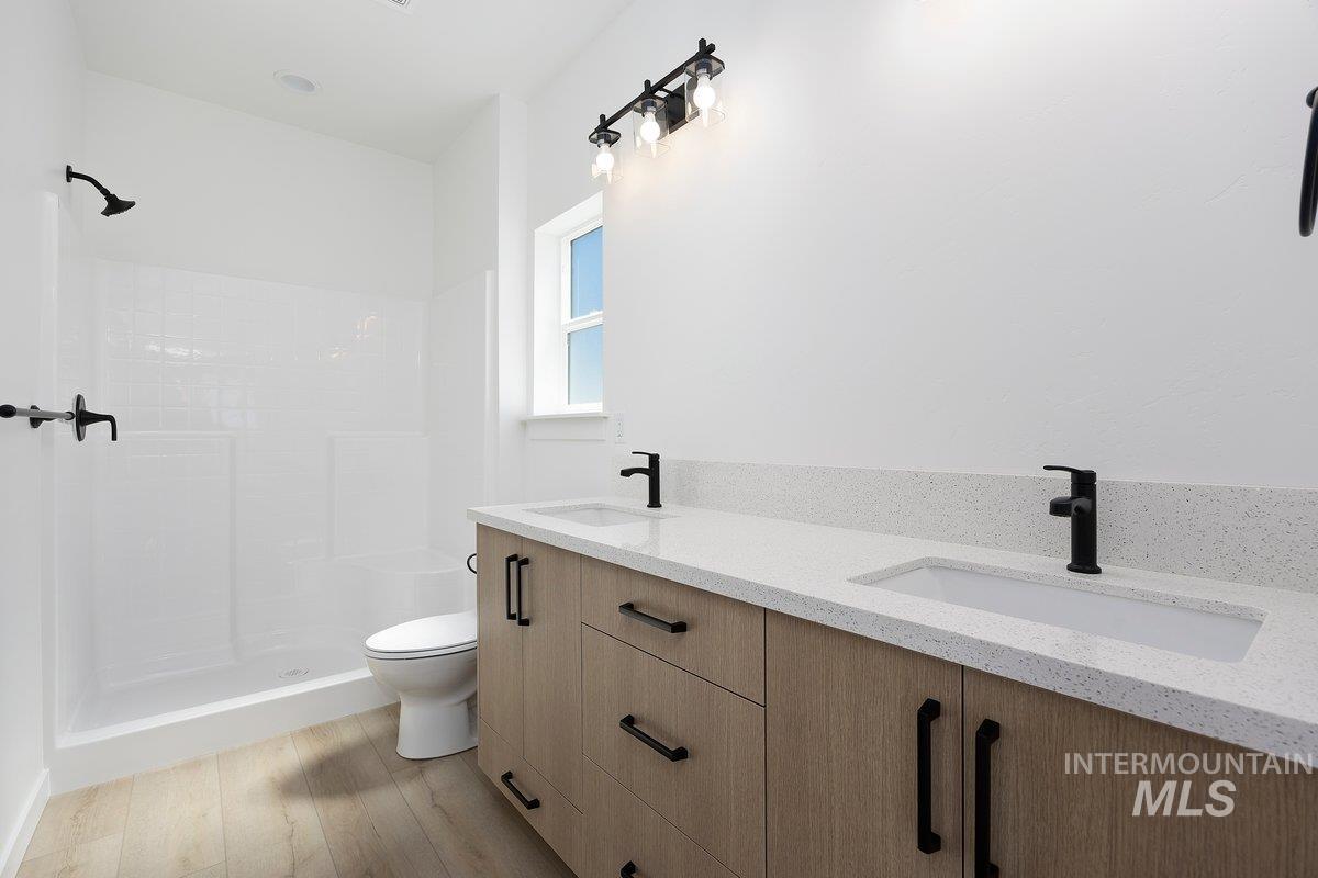 720 Irene Property Photo 19