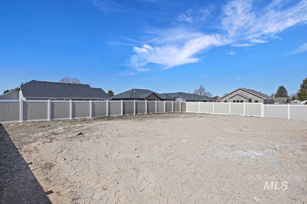 720 Irene Property Photo 31
