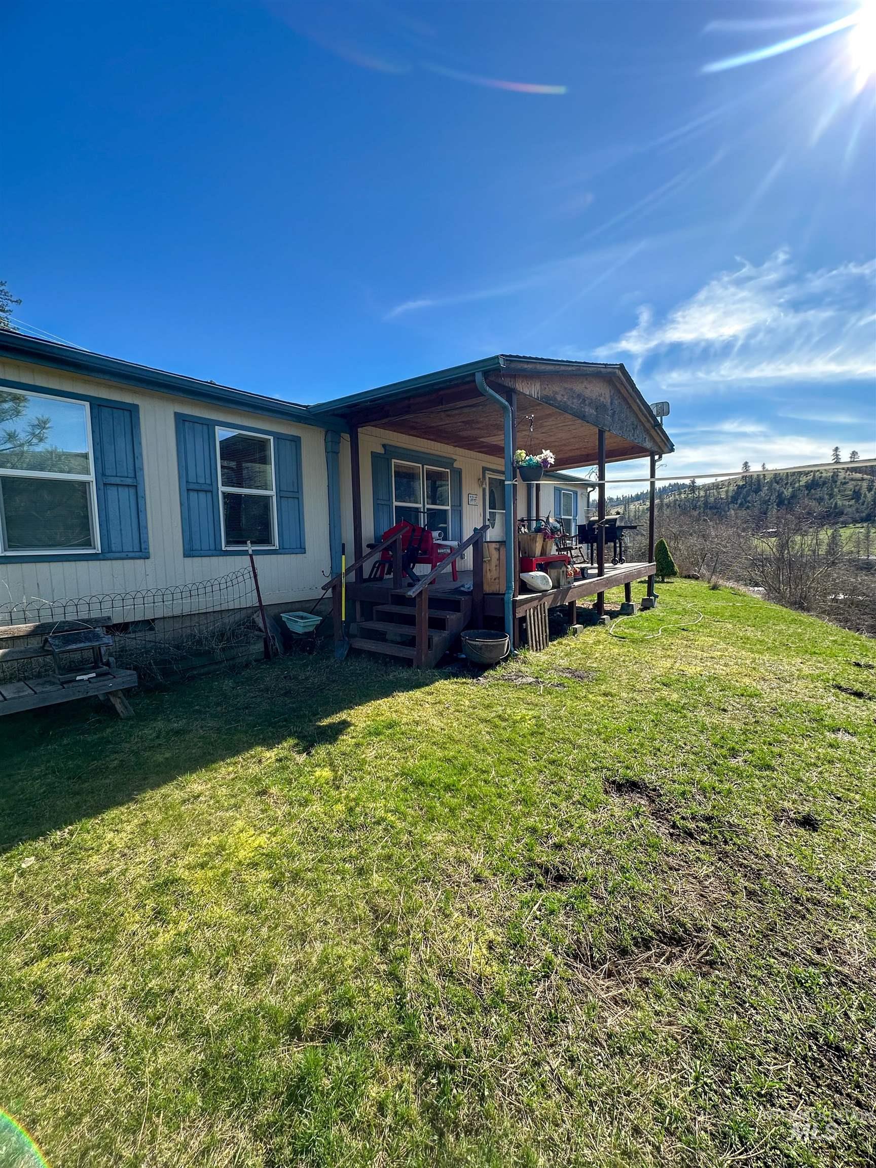 4044 Highway 13 Property Photo