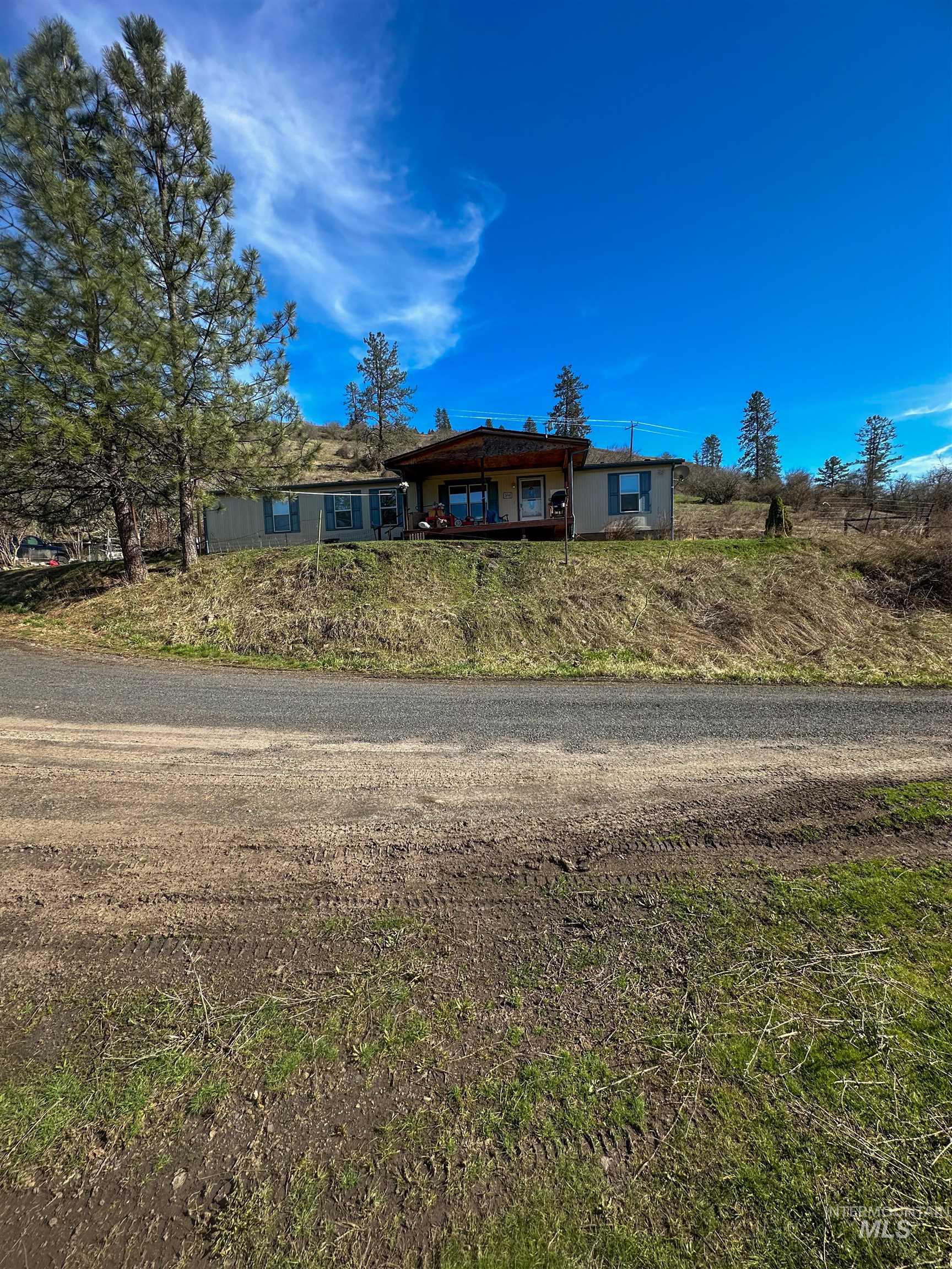 4044 Highway 13 Property Photo 4