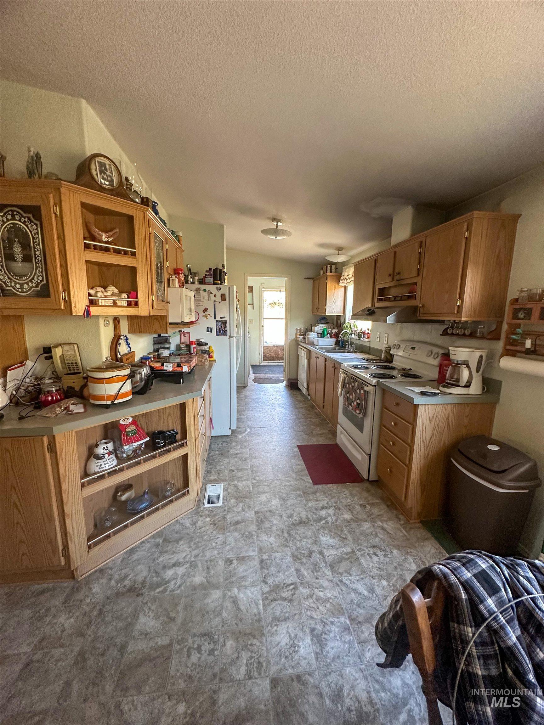 4044 Highway 13 Property Photo 10