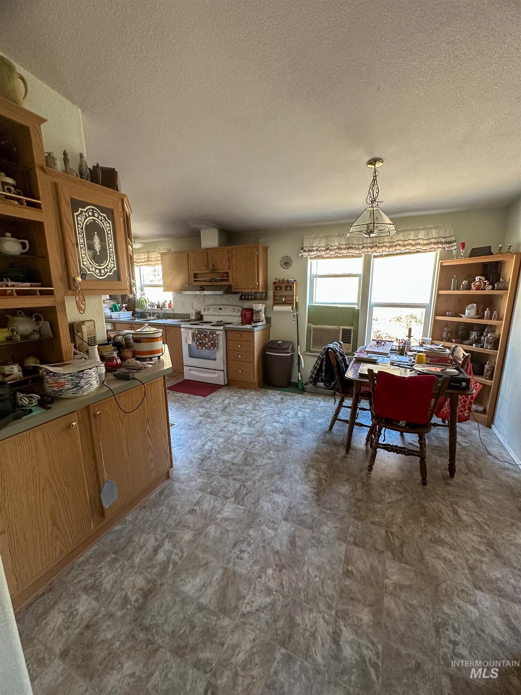 4044 Highway 13 Property Photo 11