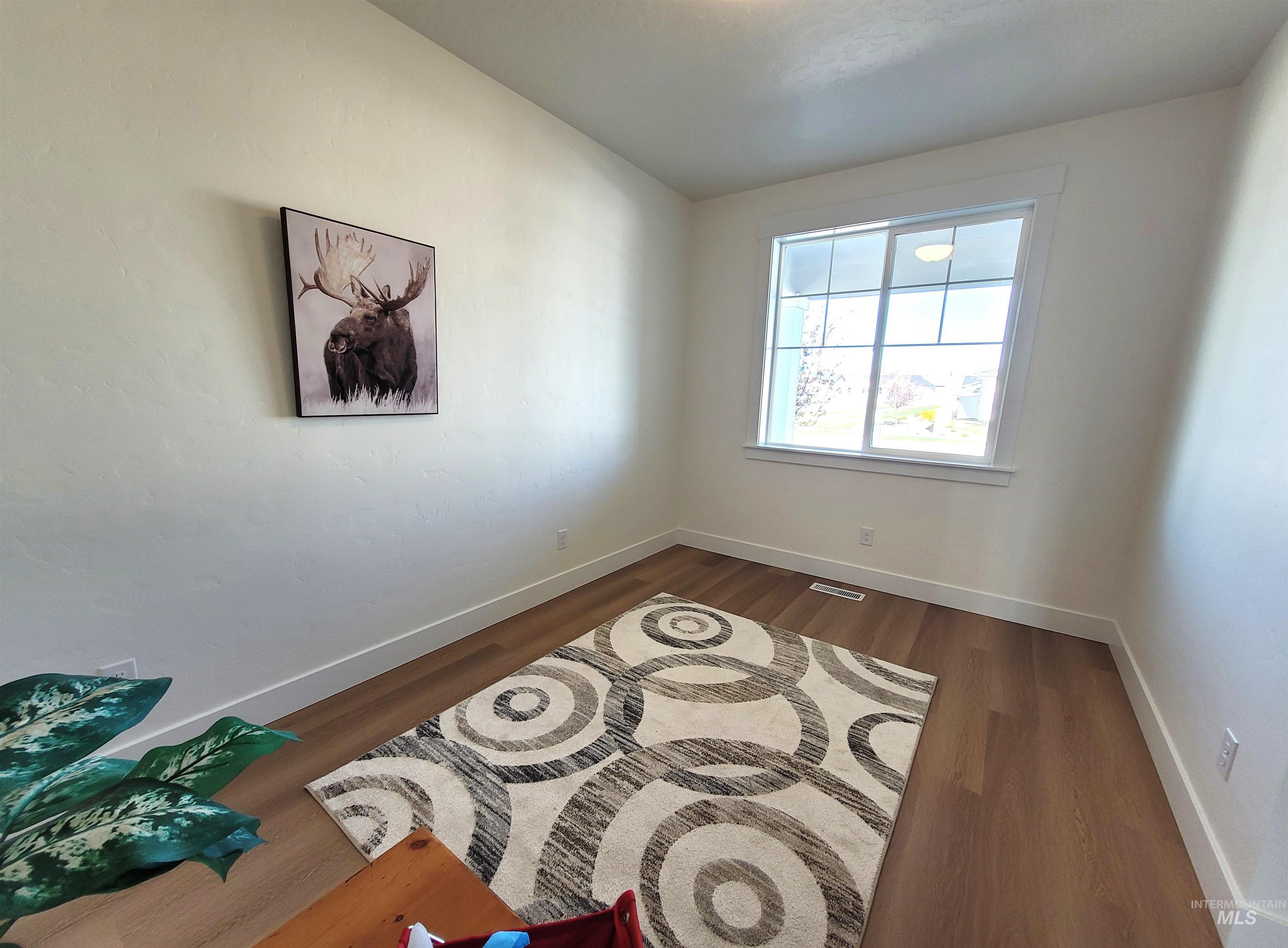 2287 N June Grass Property Photo 9