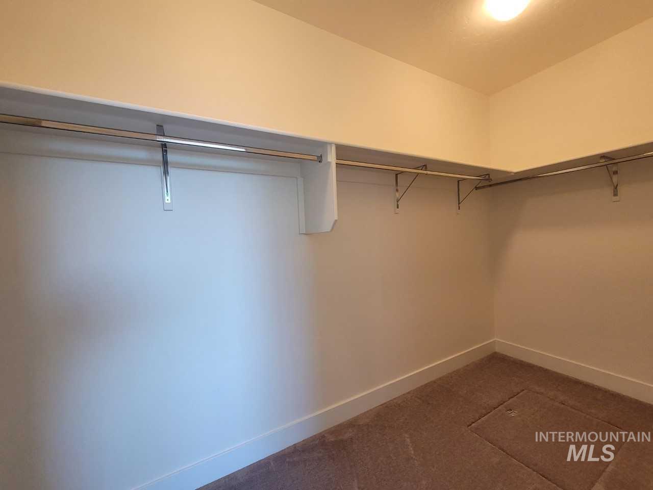 2287 N June Grass Property Photo 10