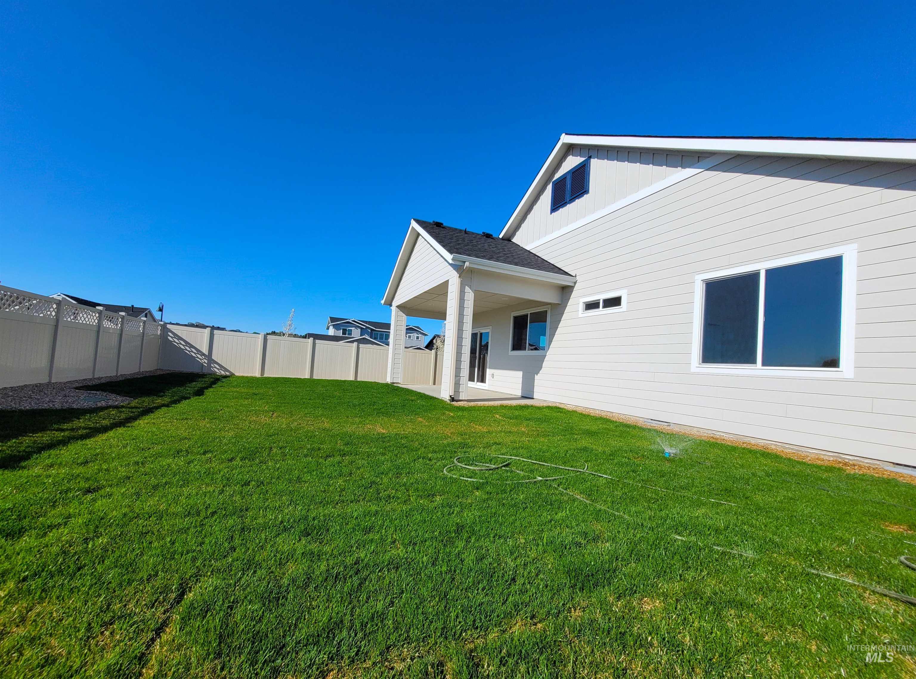 2287 N June Grass Property Photo 13