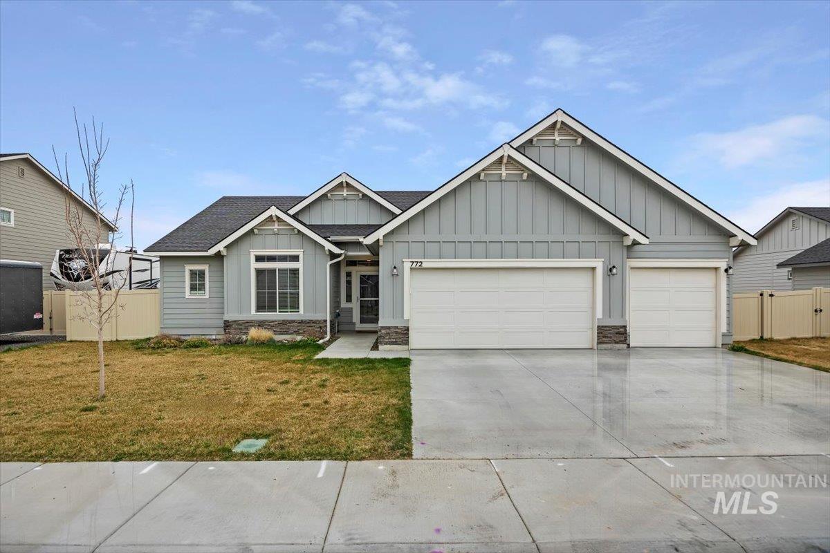 772 White Tail Dr Property Photo