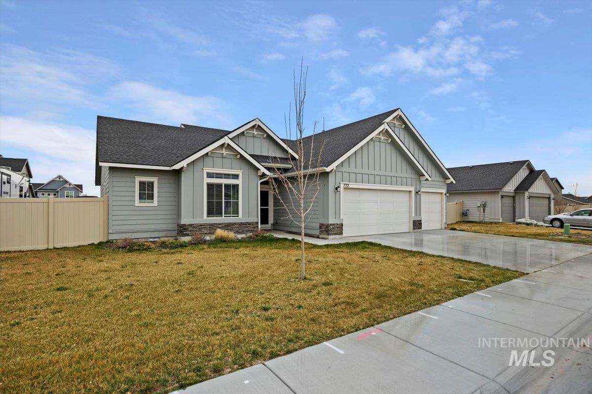 772 White Tail Dr Property Photo 2