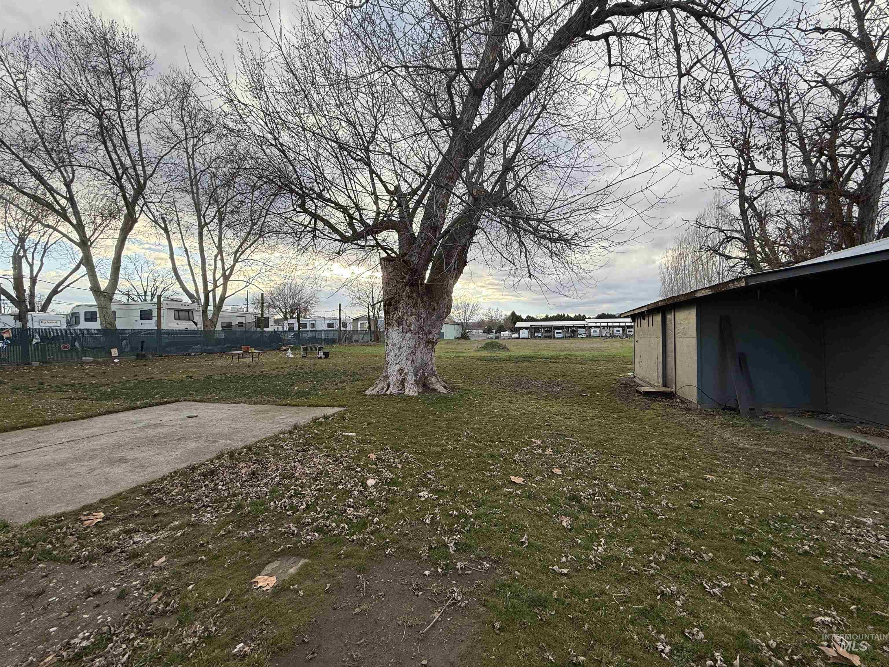 418 & 422 13th St Property Photo 6