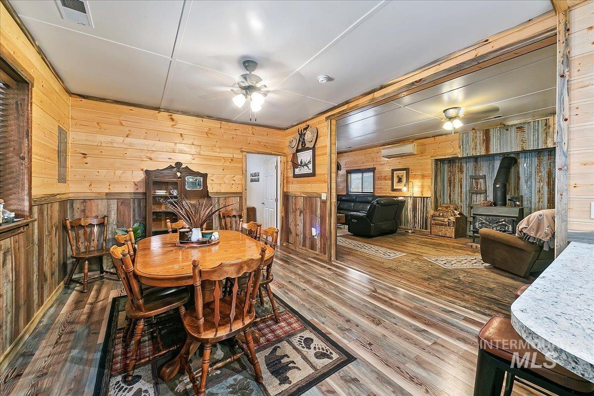 117 & 115 E Hill Road Property Photo 11