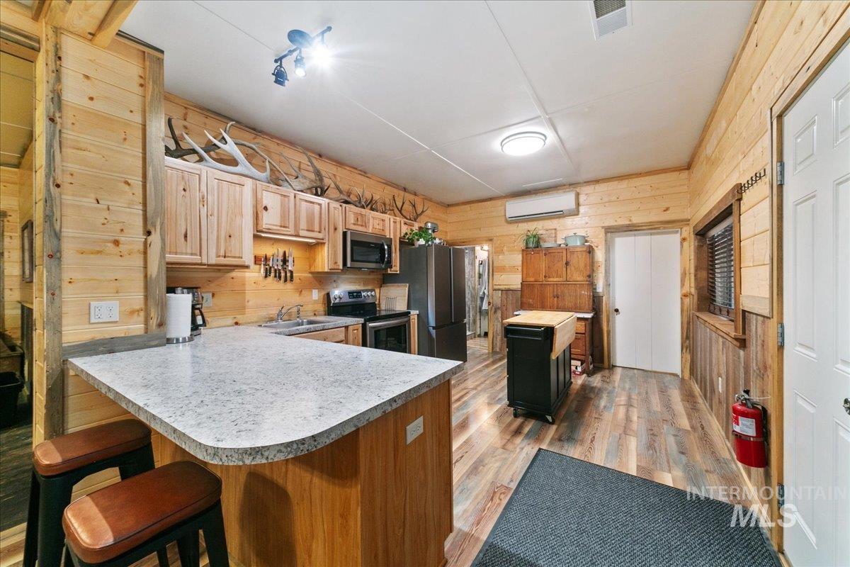 117 & 115 E Hill Road Property Photo 13