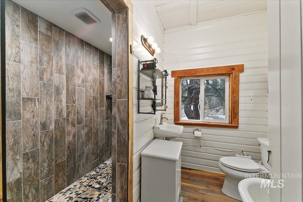 117 & 115 E Hill Road Property Photo 19