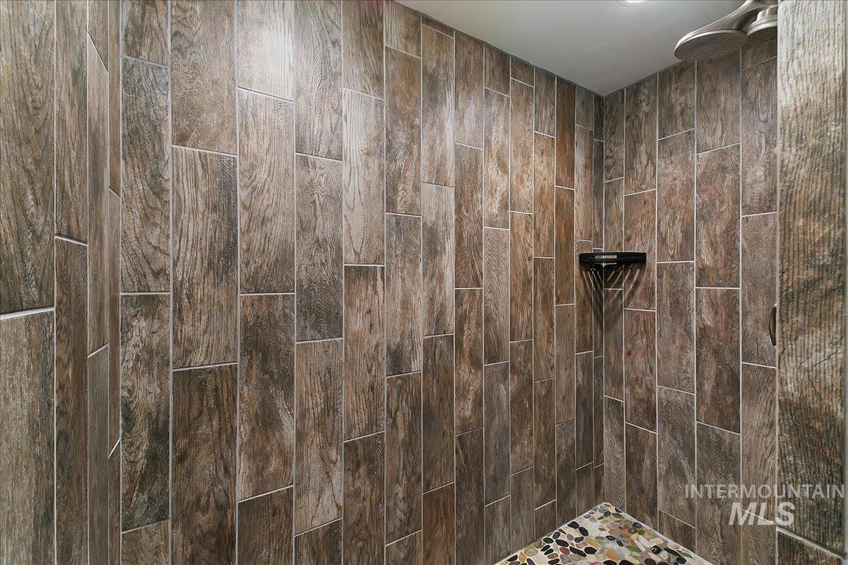 117 & 115 E Hill Road Property Photo 21