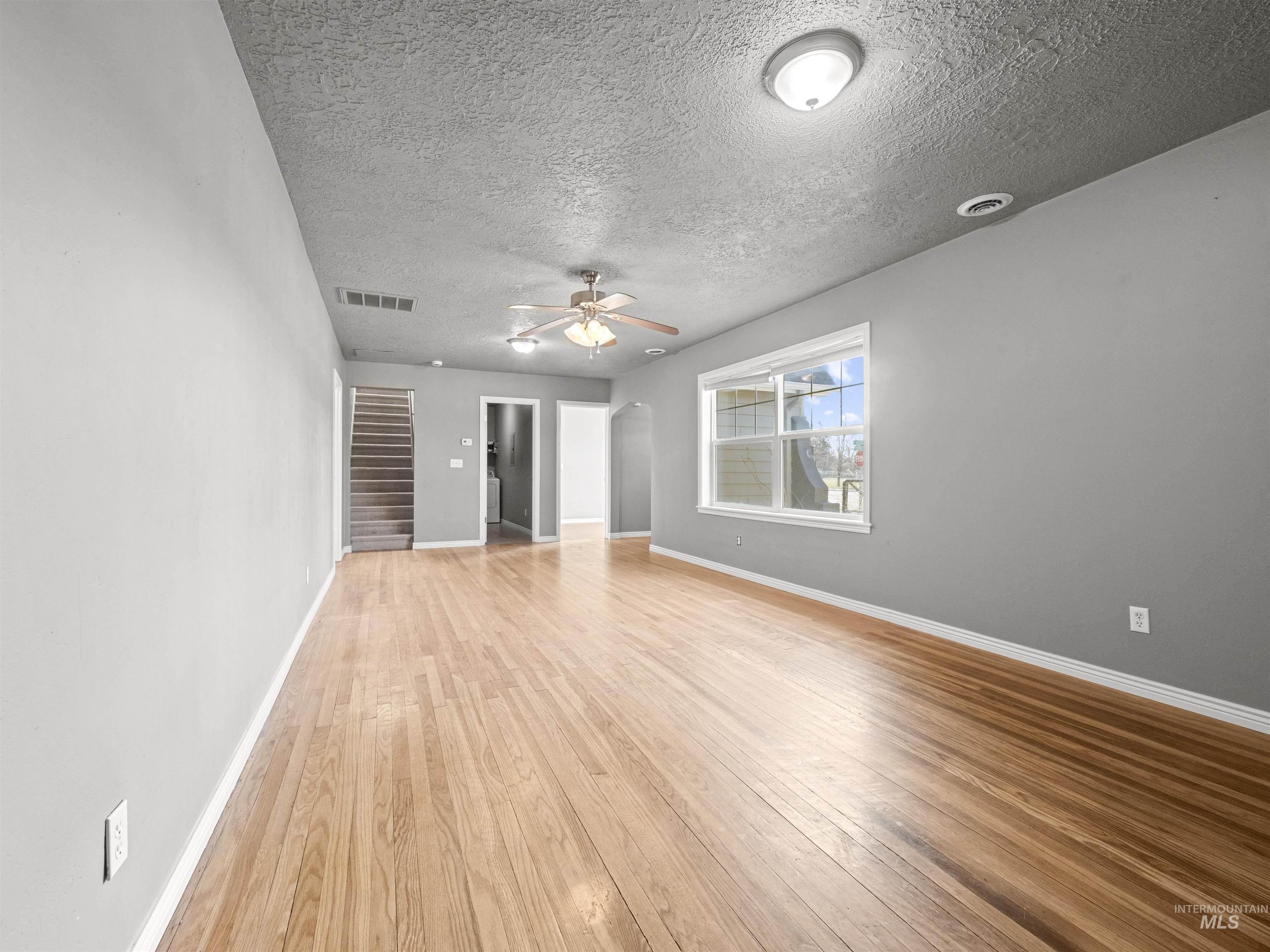 3500 W Overland Property Photo 7