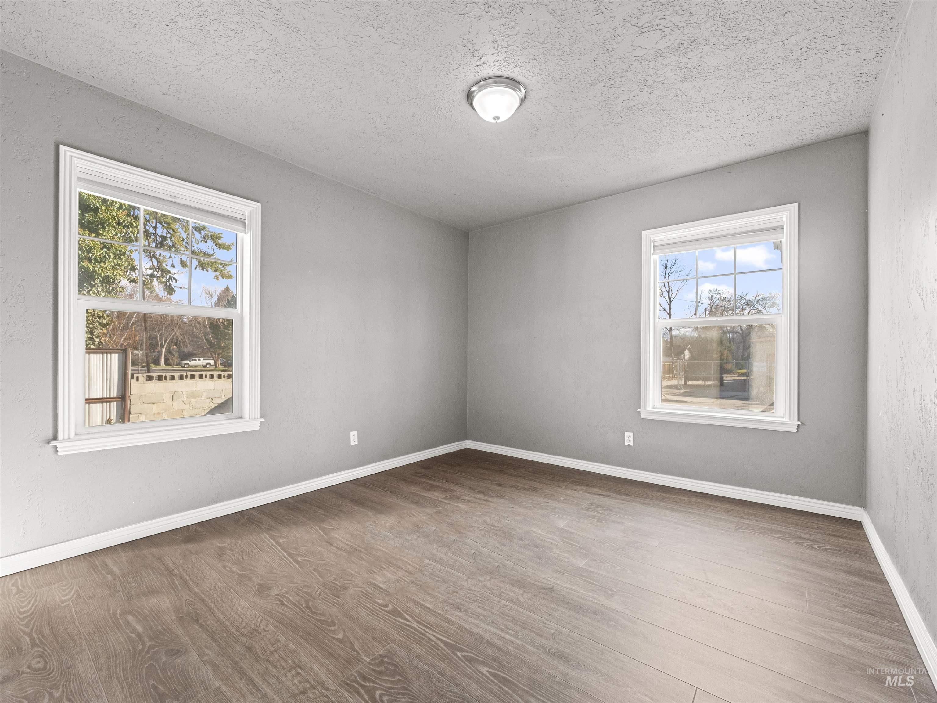 3500 W Overland Property Photo 10