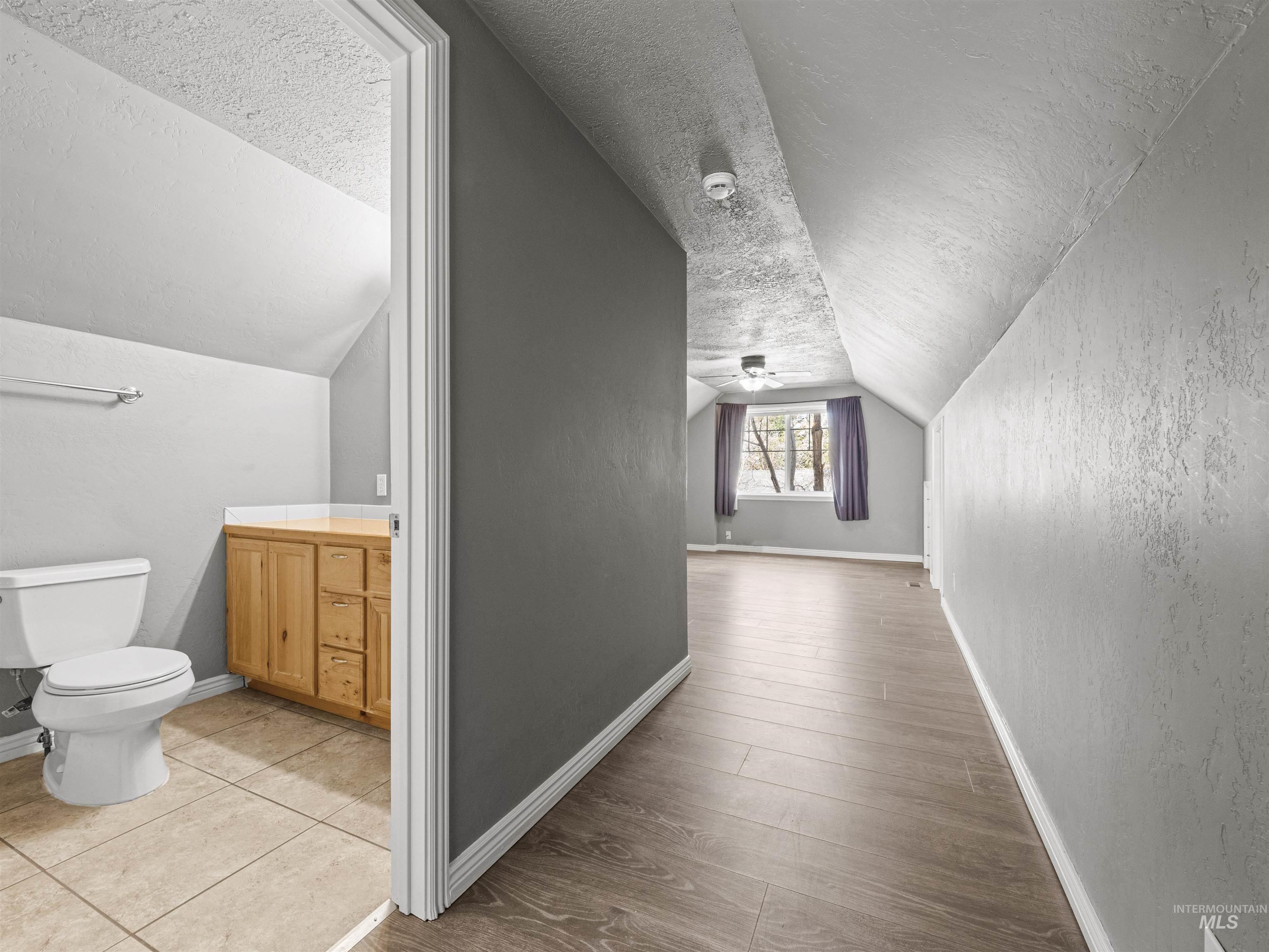 3500 W Overland Property Photo 21