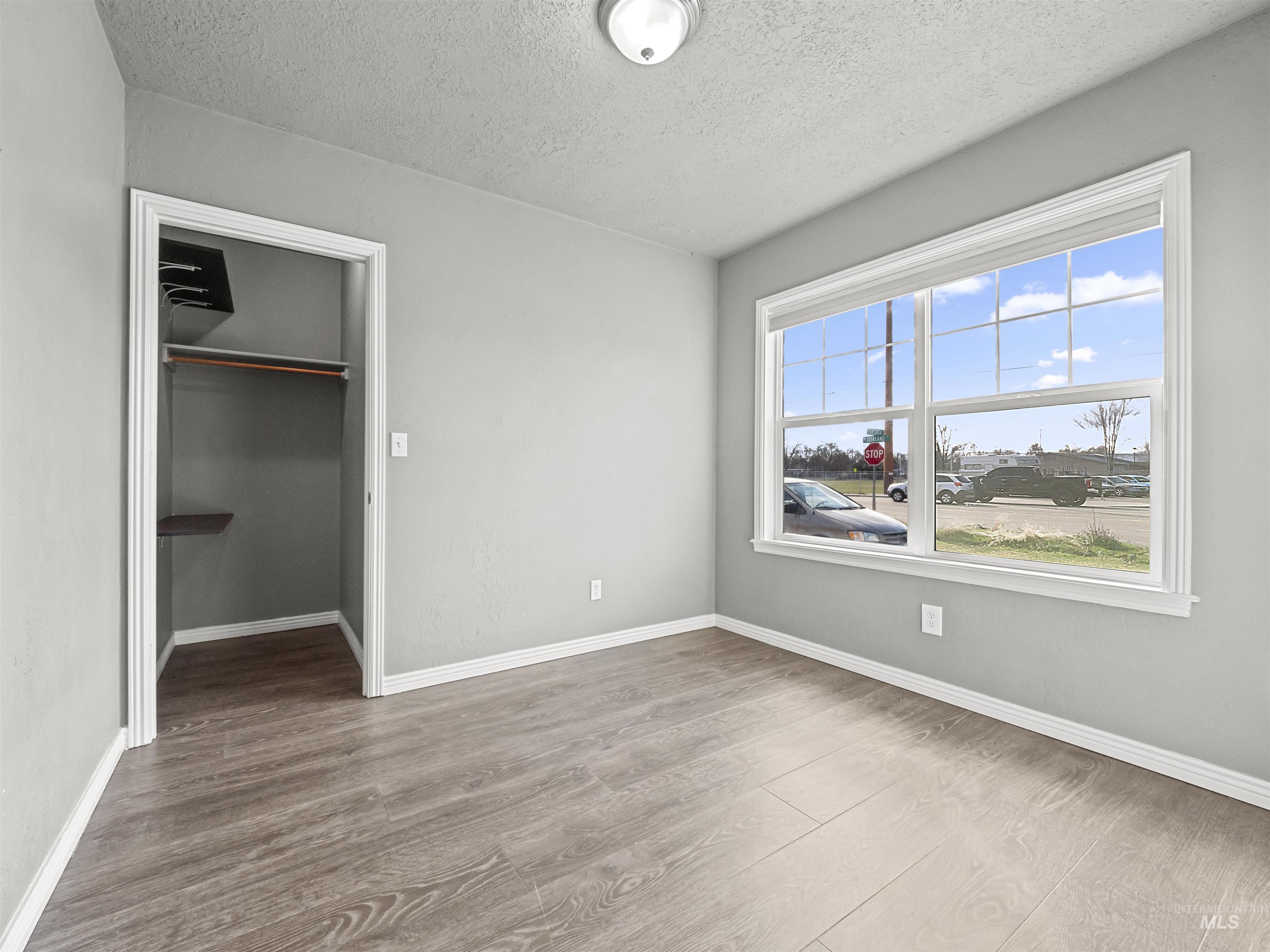 3500 W Overland Property Photo 28