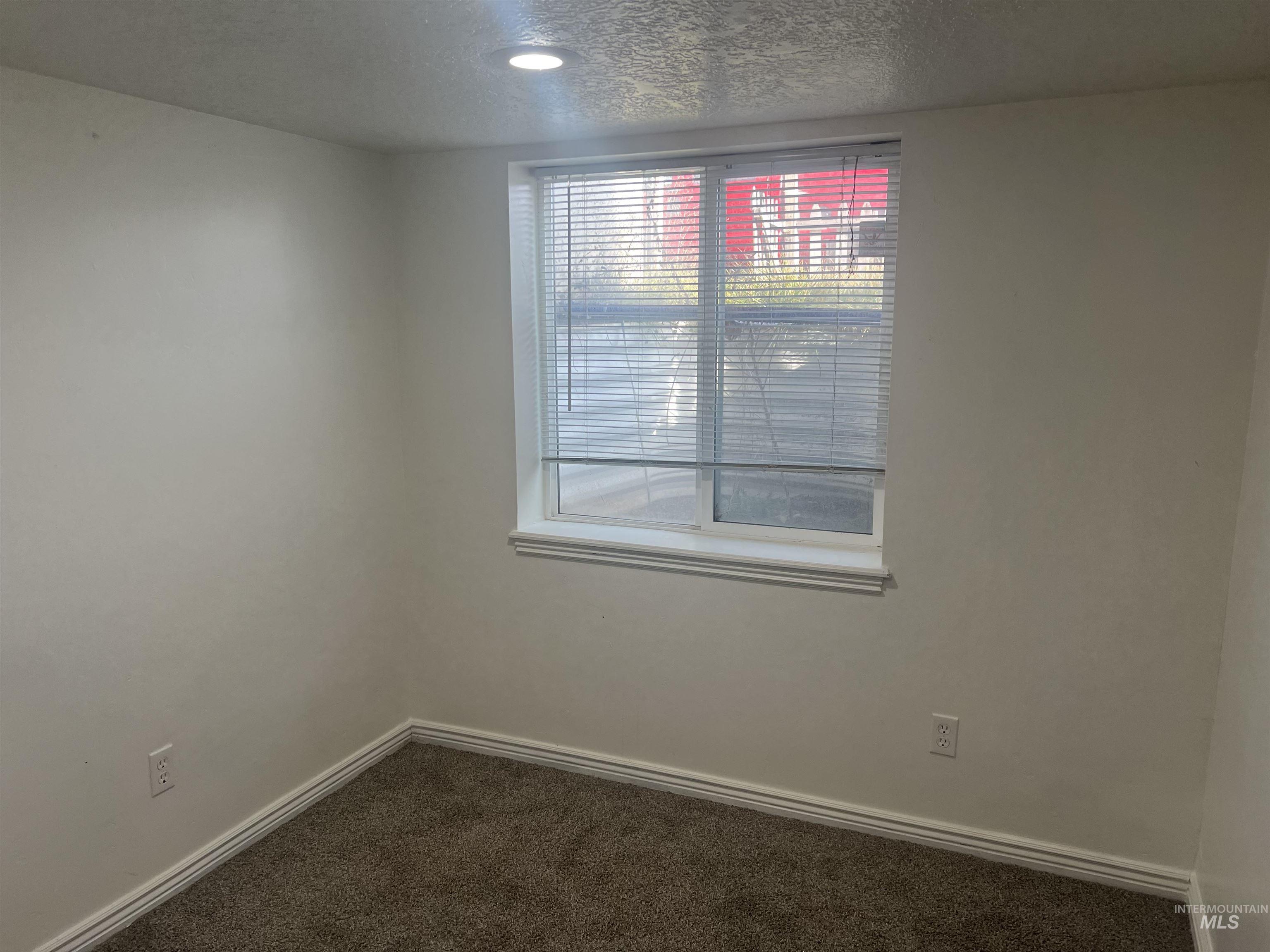 3500 W Overland Property Photo 40