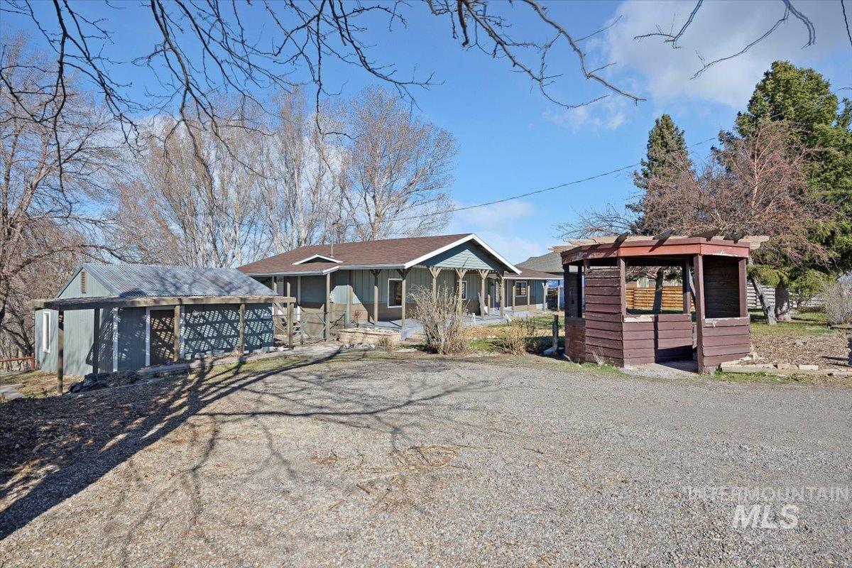 2861 S 1050 E Property Photo 4