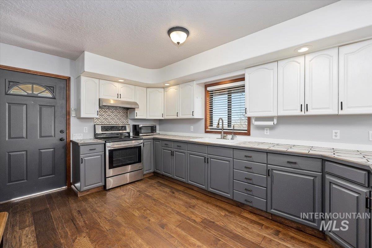 2861 S 1050 E Property Photo 12