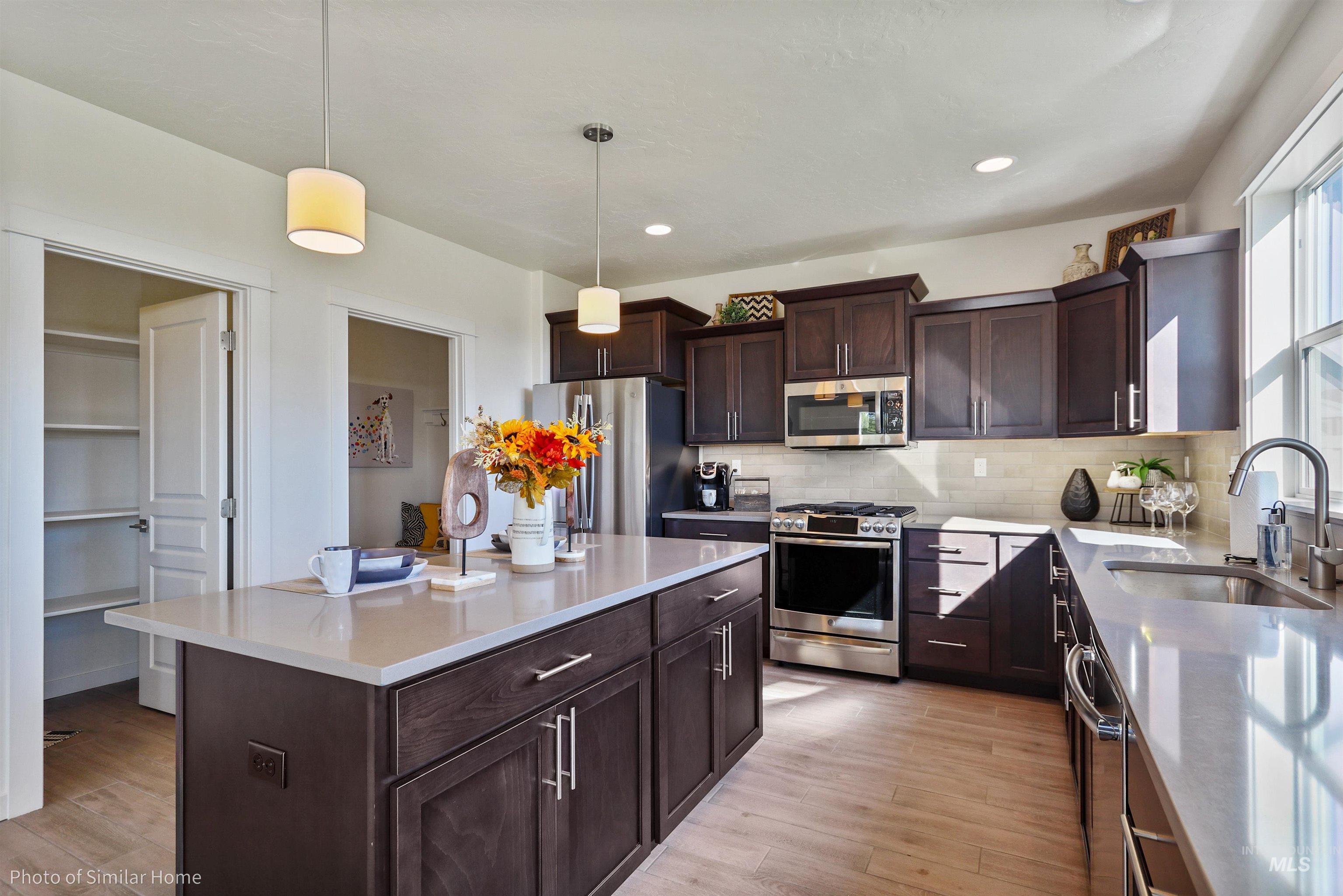 17266 N Havana Place Property Photo 4
