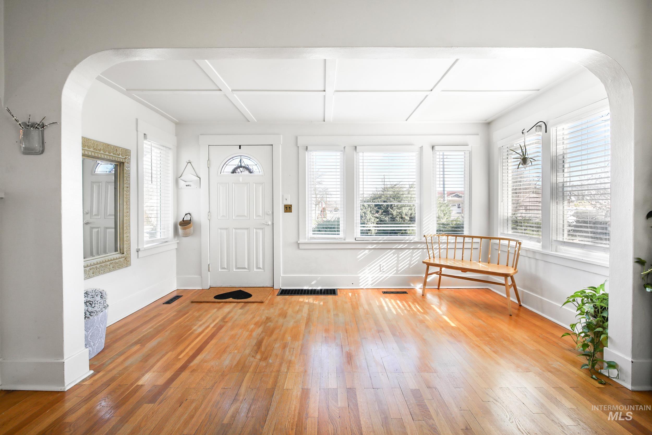 1258 6th St. Property Photo 1