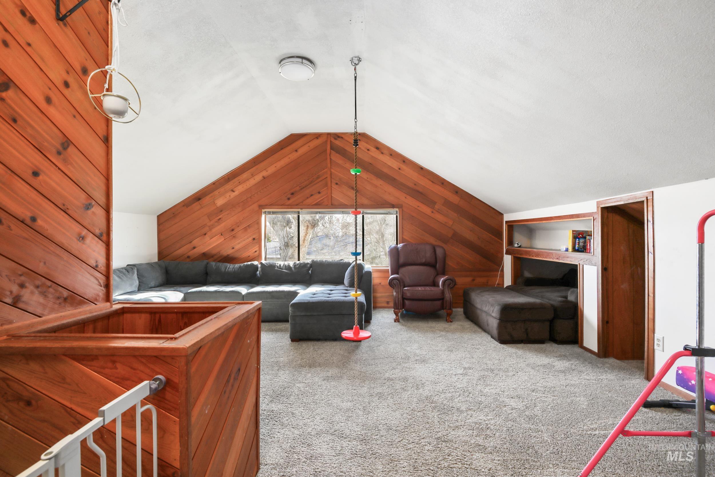 1258 6th St. Property Photo 29