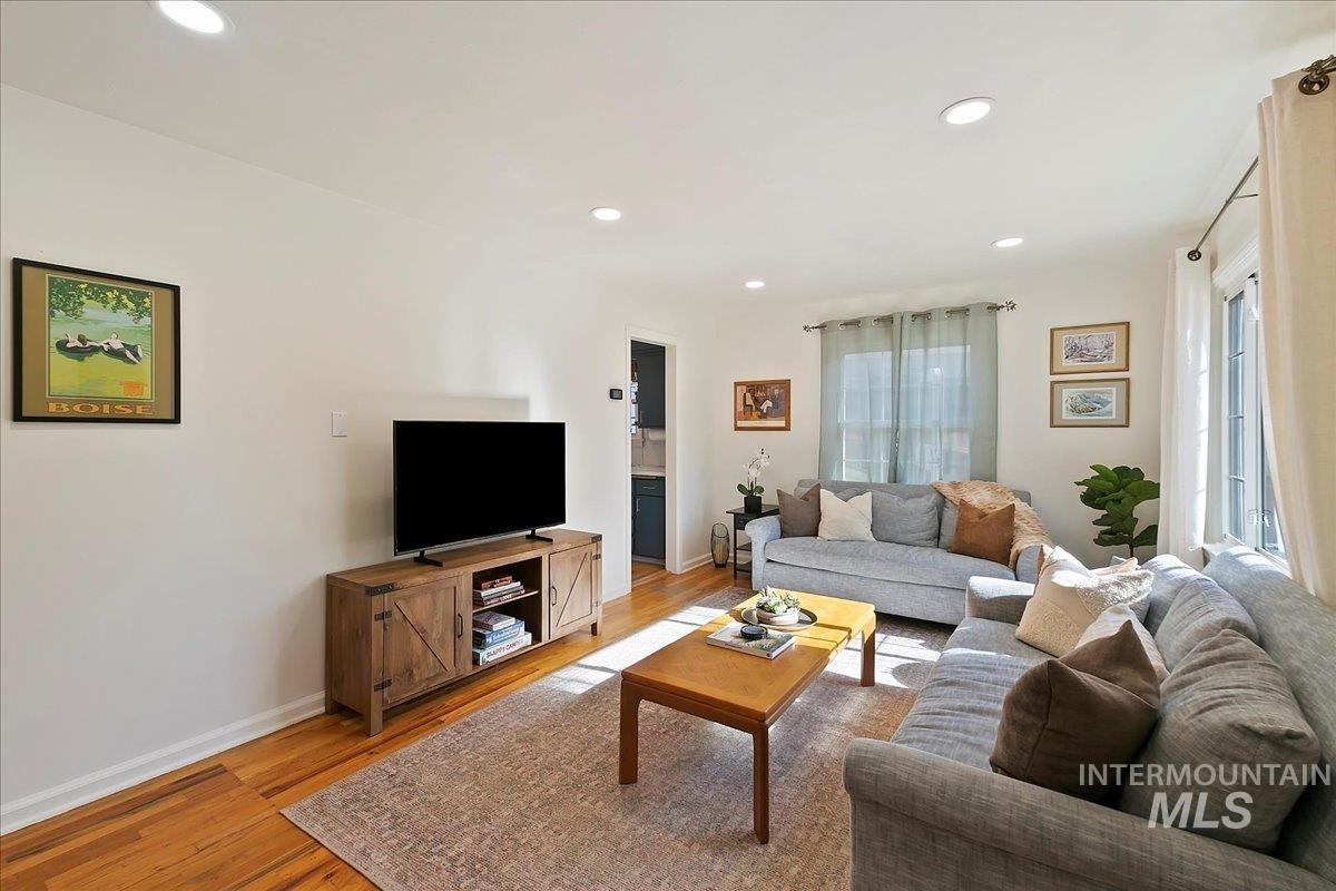 3106 W Good St. Property Photo 3