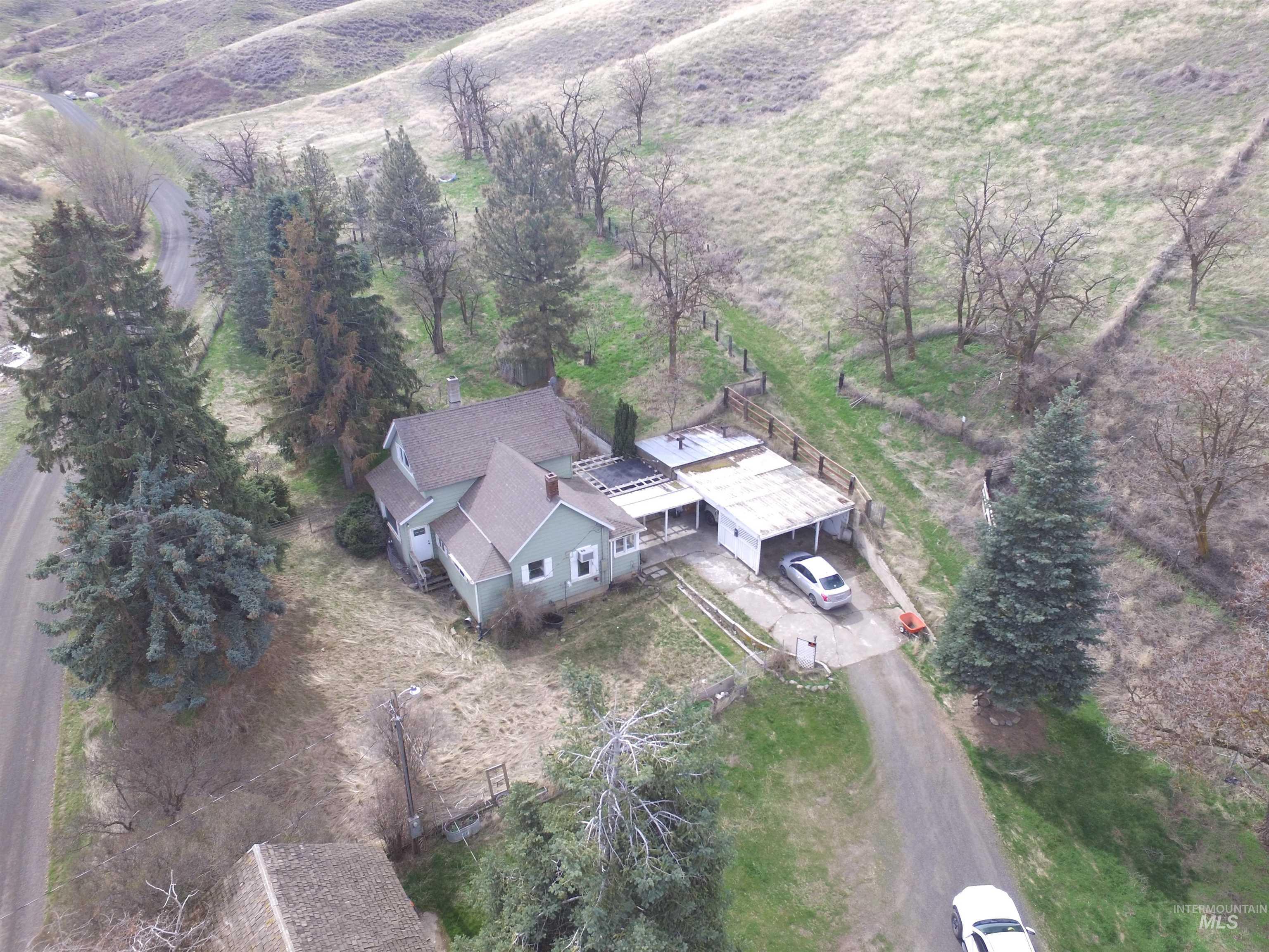 262 Rickman Gulch Rd Property Photo