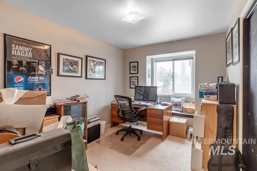 2105 Lexington Property Photo 16