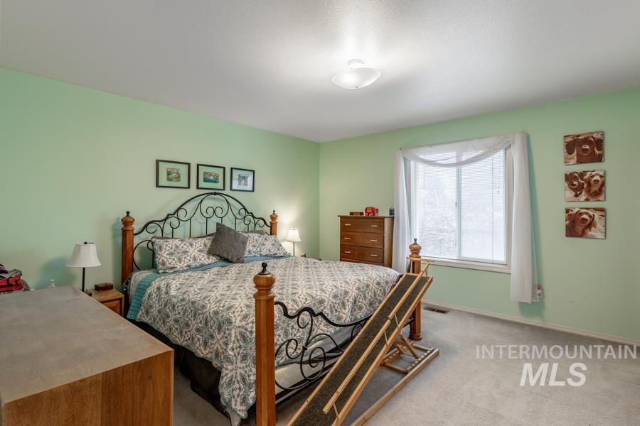 2105 Lexington Property Photo 17