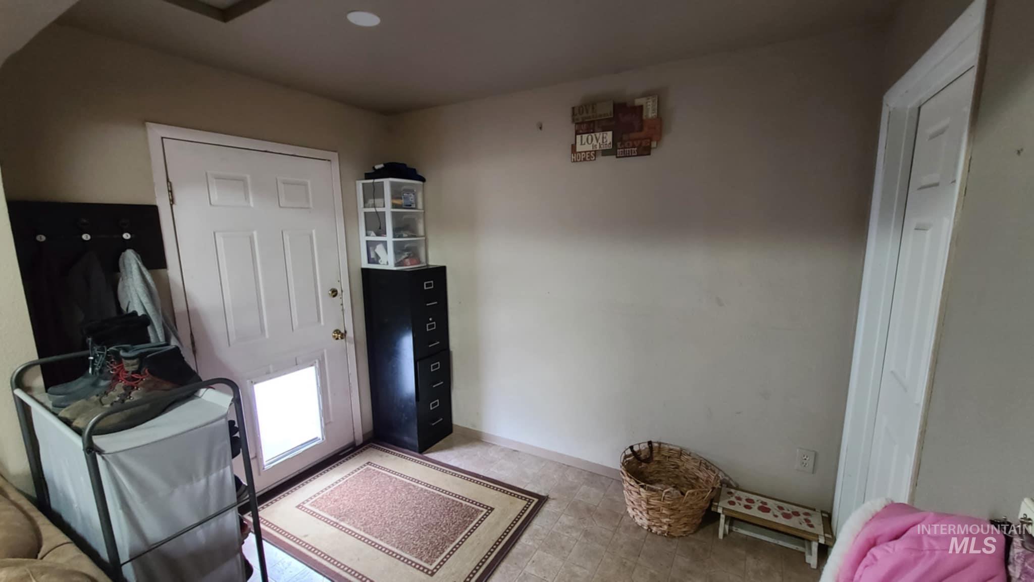 220 5th Ave Property Photo 14